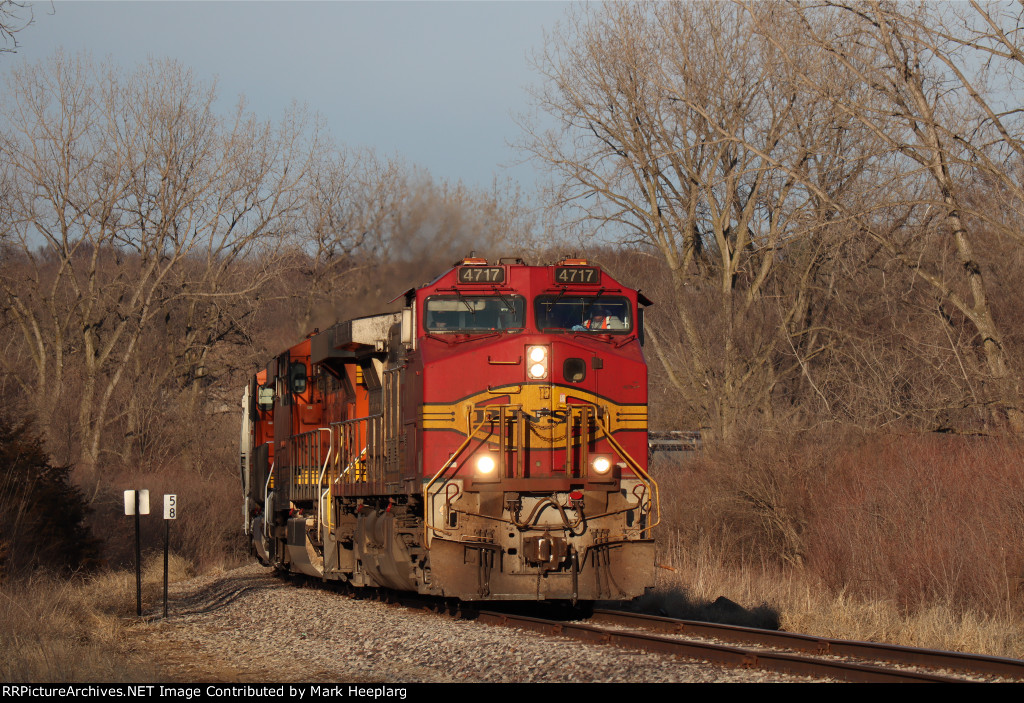 BNSF 4717